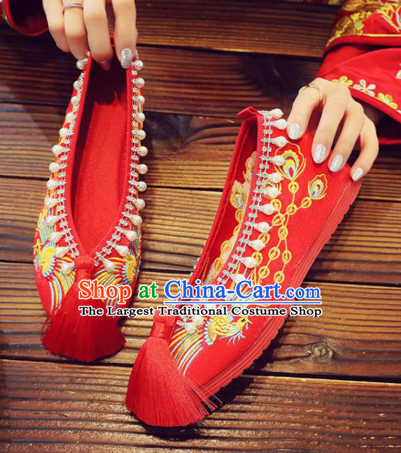 China Embroidered Phoenix Shoes Handmade Bride Shoes Xiuhe Red Satin Shoes Pearls Wedding Shoes