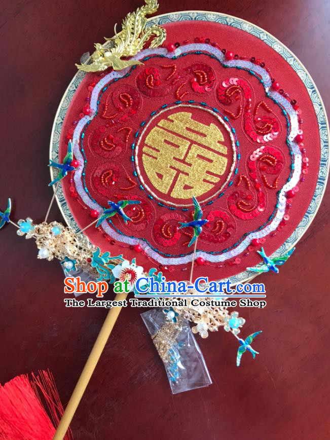 China Wedding Embroidered Red Sequins Fan Traditional Bride Red Silk Palace Fan Handmade Hanfu Dance Circular Fans