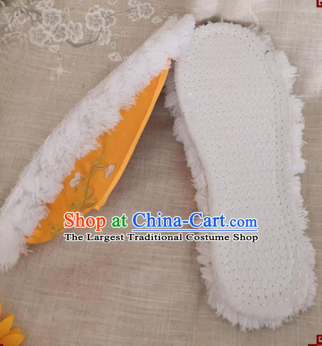 Chinese Handmade Embroidery Shoes Woman Strong Cloth Slippers National Yellow Satin Shoes