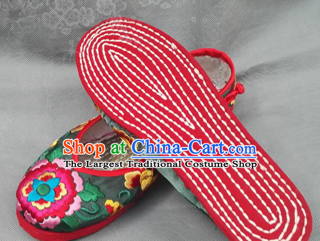 Handmade China National Woman Green Satin Shoes Yunnan Embroidered Peony Shoes Bride Shoes Ethnic Dance Shoes
