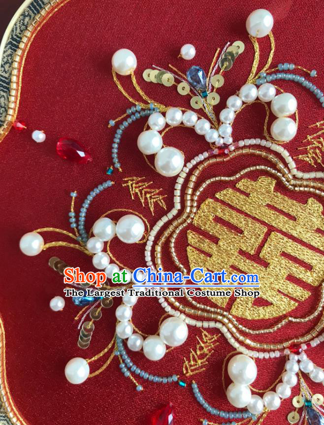 China Traditional Hanfu Dance Fans Wedding Embroidered Beads Fan Handmade Bride Red Silk Palace Fan