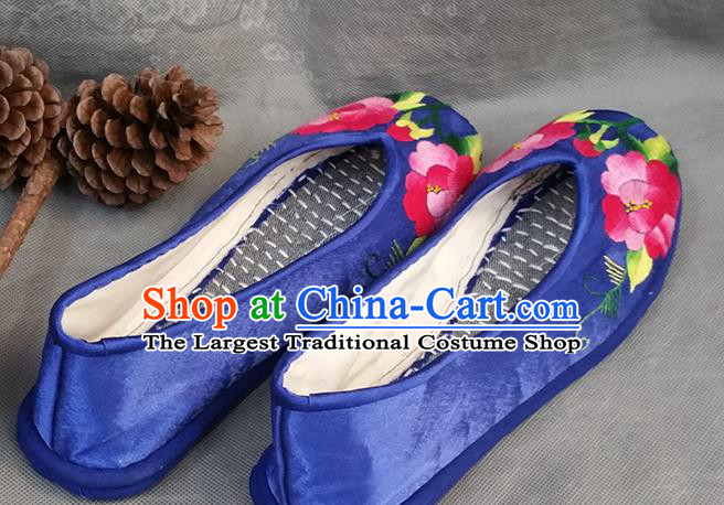 Handmade China National Woman Dance Cloth Shoes Yunnan Ethnic Blue Satin Shoes Embroidered Peony Shoes