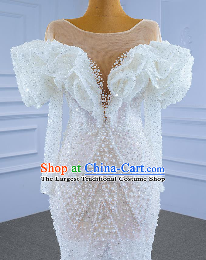Custom Bride Embroidery Beads Full Dress Stage Show Costume Luxury Compere Clothing Vintage White Trailing Wedding Dress Ceremony Formal Garment