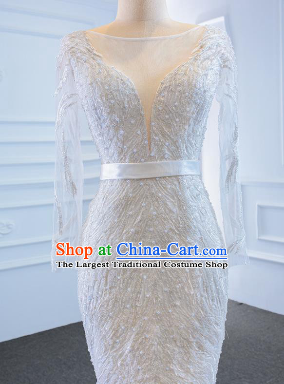 Custom Catwalks Princess Costume Marriage Bride Clothing Vintage Wedding Dress Luxury Embroidery Pearls Formal Garment Compere White Fishtail Full Dress
