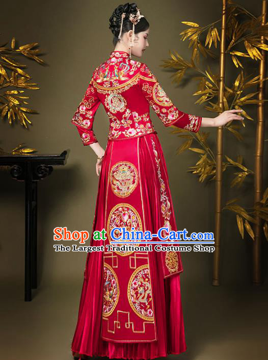 China Traditional Xiuhe Suits Embroidery Bridal Attire Clothing Wedding Garment Costumes Bride Toasting Red Dress Outfits