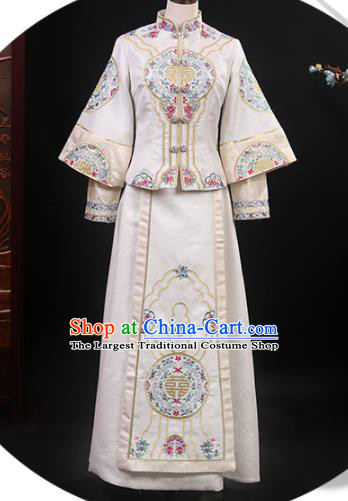 China Traditional Wedding Garment Costumes Bride Beige Dress Outfits Embroidery Xiuhe Suits Custom Bridal Attire Clothing