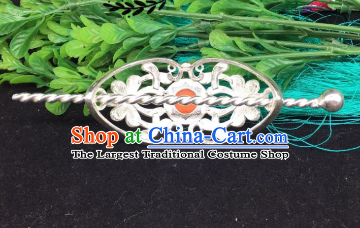 China Xizang Ethnic Festival Performance Silver Hairdo Crown and Hairpin Zang Nationality Folk Dance Hair Accessories Tibetan Minority Headpieces