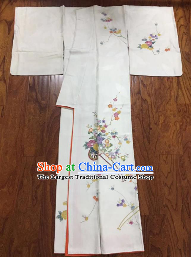 Japan Traditional Beige Silk Yukata Dress Classical Daisy Pattern Tsukesage Kimono Clothing Summer Festival Garment Costume