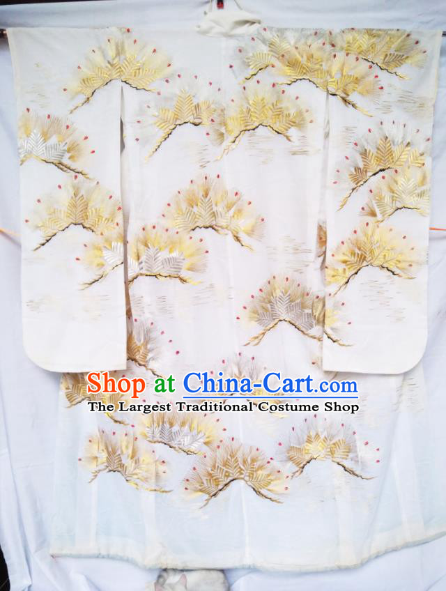 Japan Wedding Embroidered Garment Costume Traditional White Silk Yukata Dress Classical Pine Pattern Uchikake Kimono Clothing