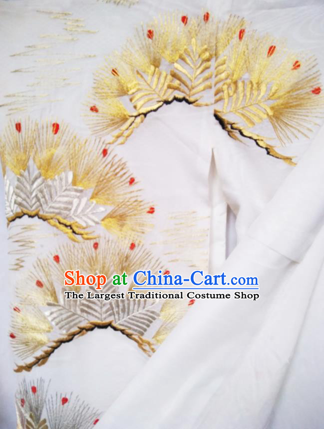 Japan Wedding Embroidered Garment Costume Traditional White Silk Yukata Dress Classical Pine Pattern Uchikake Kimono Clothing