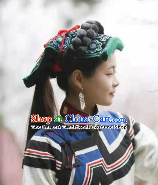 China Yi Minority Woman Folk Dance Cape Headdress Liangshan Ethnic Group Festival Braid Hairpieces Handmade Embroidered Tile Hat