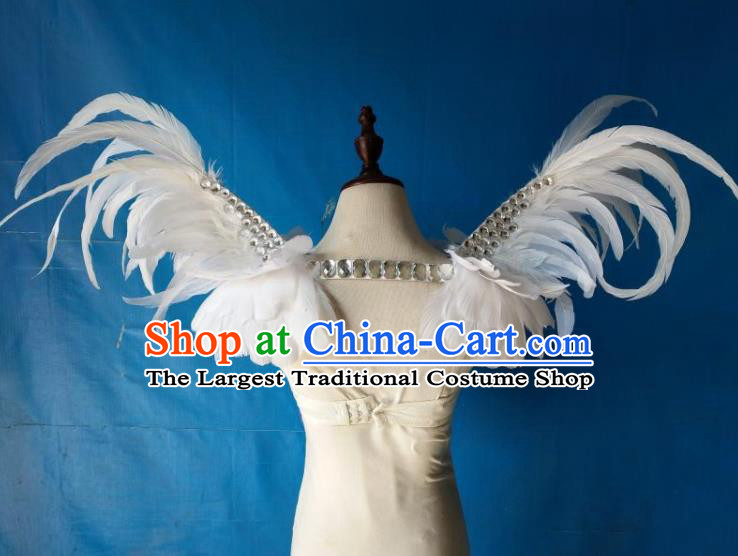 Top Miami Catwalks Cape Decorations Stage Show Props Brazilian Carnival Epaulet Cosplay White Feather Shoulder Accessories
