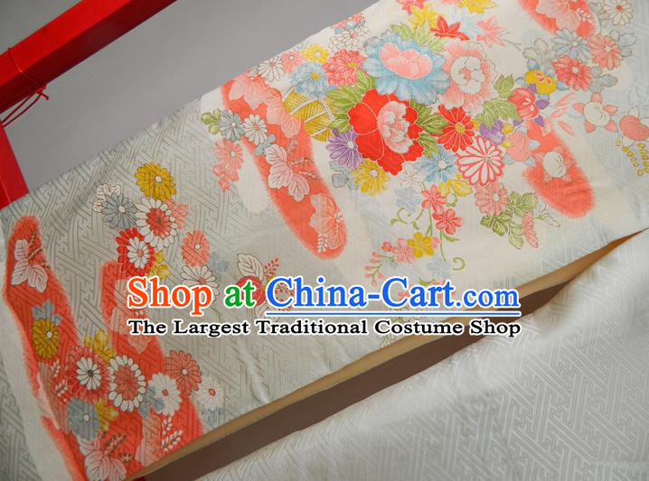 Japanese Classical Chrysanthemum Peony Pattern White Silk Yukata Dress Traditional Court Furisode Kimono Clothing Young Woman Garment Costume