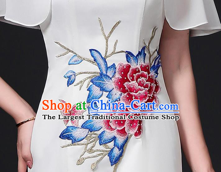 Chinese Traditional White Tippet Qipao Dress Hostess Full Dress Embroidered Qipao Clothing Modern Fishtail Cheongsam