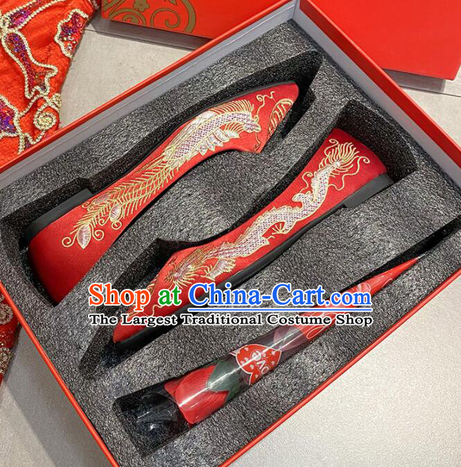 Chinese Handmade Wedding Shoes Embroidered Dragon and Phoenix Shoes Red Satin Shoes