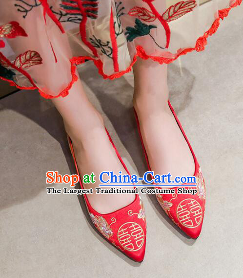 Chinese Handmade Wedding Shoes Embroidered Dragon and Phoenix Shoes Red Satin Shoes