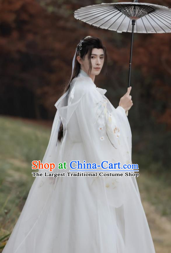 China Ancient Swordsman Costume Ming Dynasty Male White Cape Traditional Hanfu Embroidered Cloak