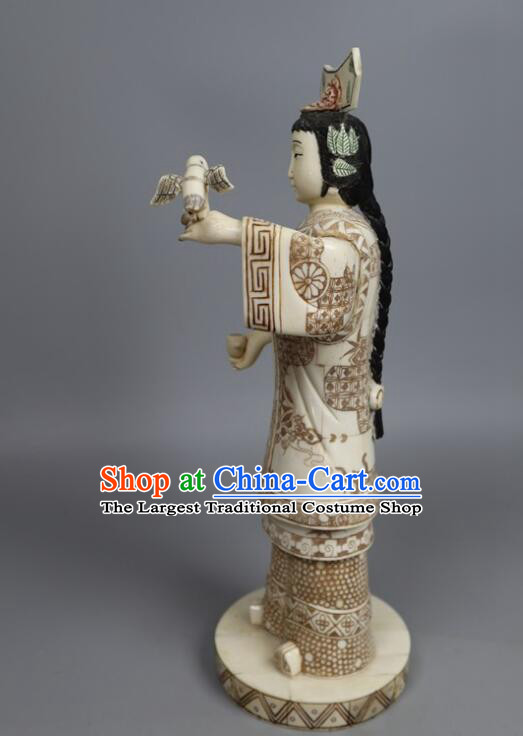 Chinese Qing Dynasty Palace Lady Statue Handmade Ox Bone Handicraft Sculpture