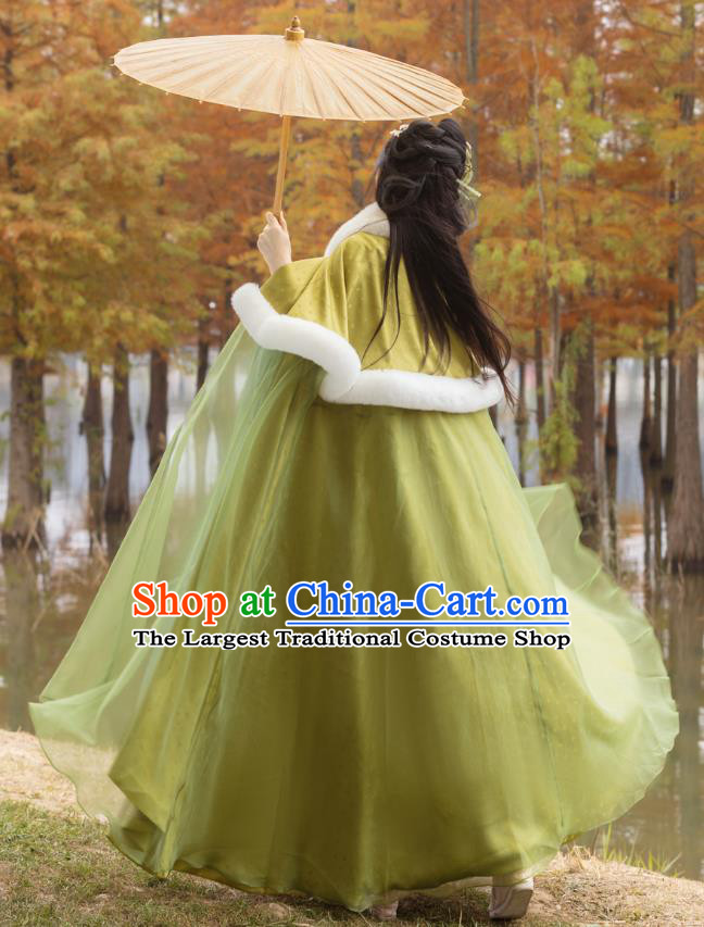 China Song Dynasty Princess Green Cloak Traditional Winter Hanfu Ancient Young Woman Long Mantle