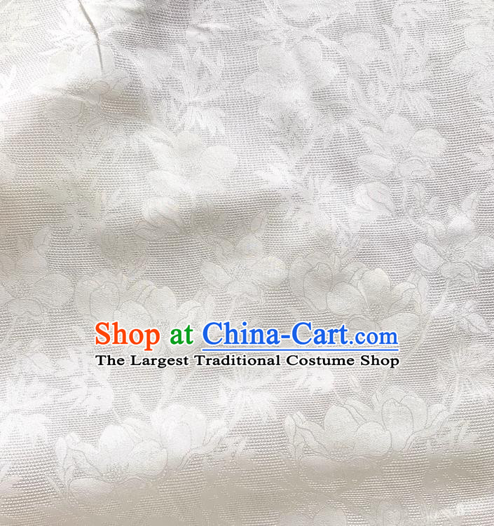 White China Jacquard Damask Classical Mulberry Silk Traditional Magnolia Pattern Fabric Cheongsam Cloth