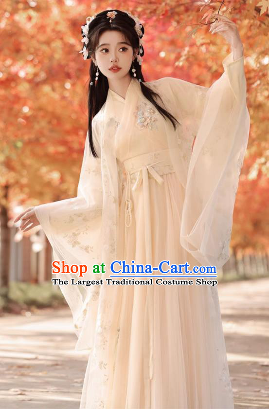 China Ancient Palace Princess Clothing Traditional Champagne Hanfu Dress Jin Dynasty Young Woman Costumes