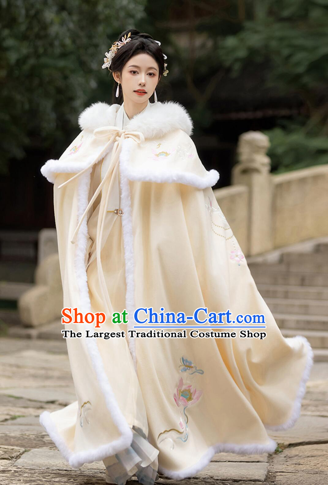 Traditional Chinese Hanfu Cloak Embroidered Warm Cape Ancient China Pricess Clothing