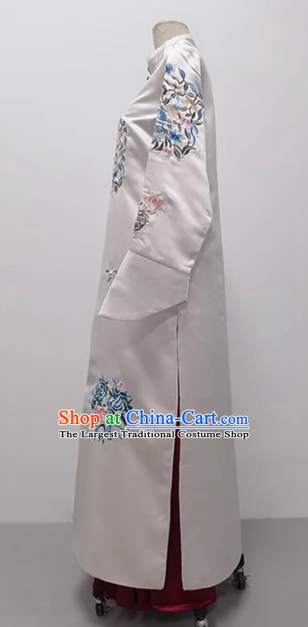 China Qing Dynasty Empress Costume Manchu Court Woman Clothing Traditional Chinese Clothing