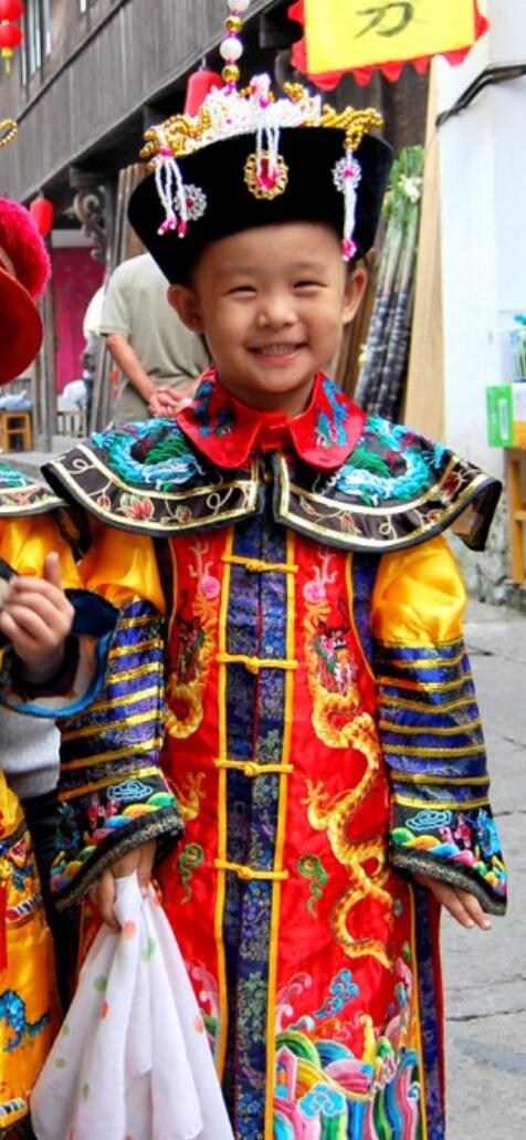 Traditional Chinese Qing Dynasty Empress Costumes and Hat for Children