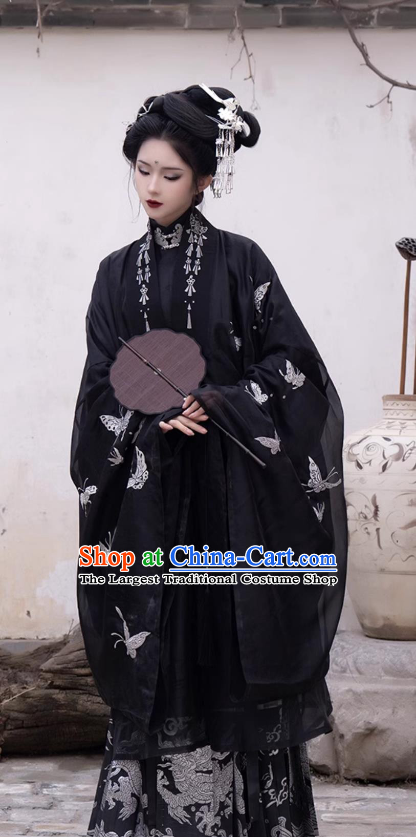 China Ancient Noble Woman Costumes Traditional Black Hanfu Dress Ming Dynasty Royal Mistress Clothing