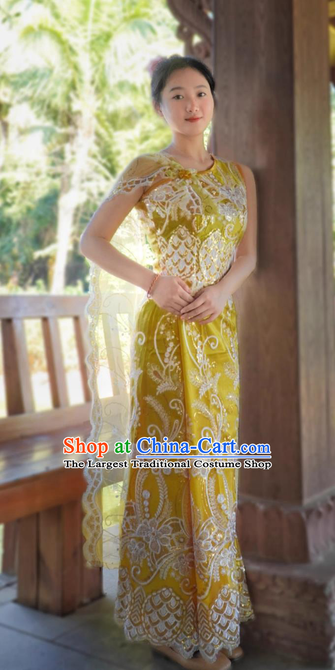 China Xishuangbanna Dai Ethnic Woman Clothing Thailand Water Splashing Festival Dance Yellow Top And Long Skirt