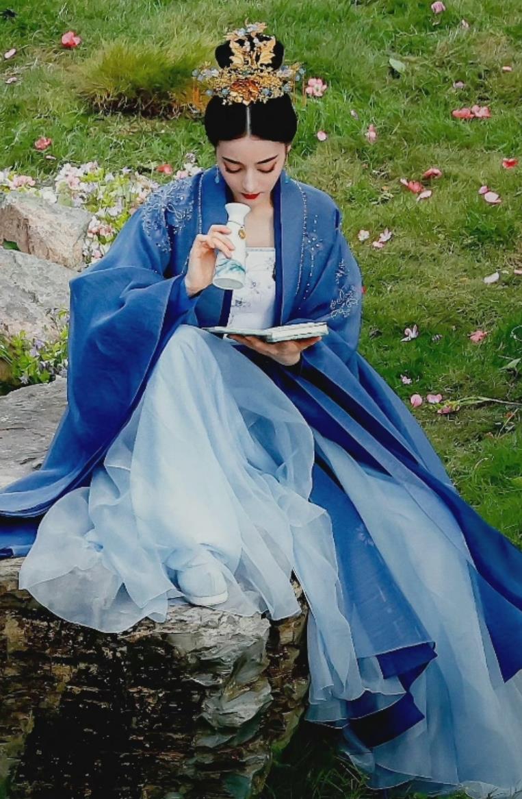 Traditional Court Hanfu TV Series The Legend of An Le Crown Princess Ren An Le Blue Dress Ancient China Clothing
