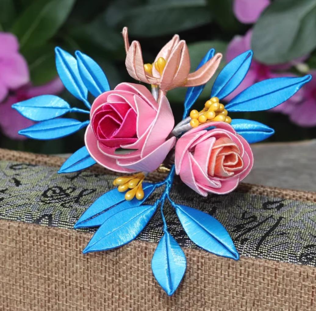 Handmade Intangible Cultural Heritage Silk Rose Hair Comb Traditional Chinese Ming Dynasty Hairpin China Hanfu Hair Jewelry