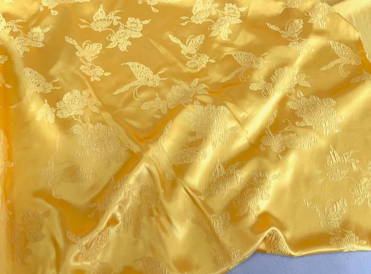 Golden China Traditional Design Fabric Qipao Mulberry Silk Cloth Chinese Classical Butterfly love Flower Pattern Jacquard Material