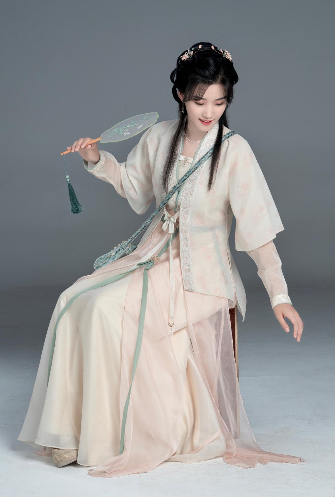 Chinese TV Series Blossoms in Adversity Infanta Shao Yao Costume Ancient China Young Lady Clothing Traditional Ming Dynasty Hanfu