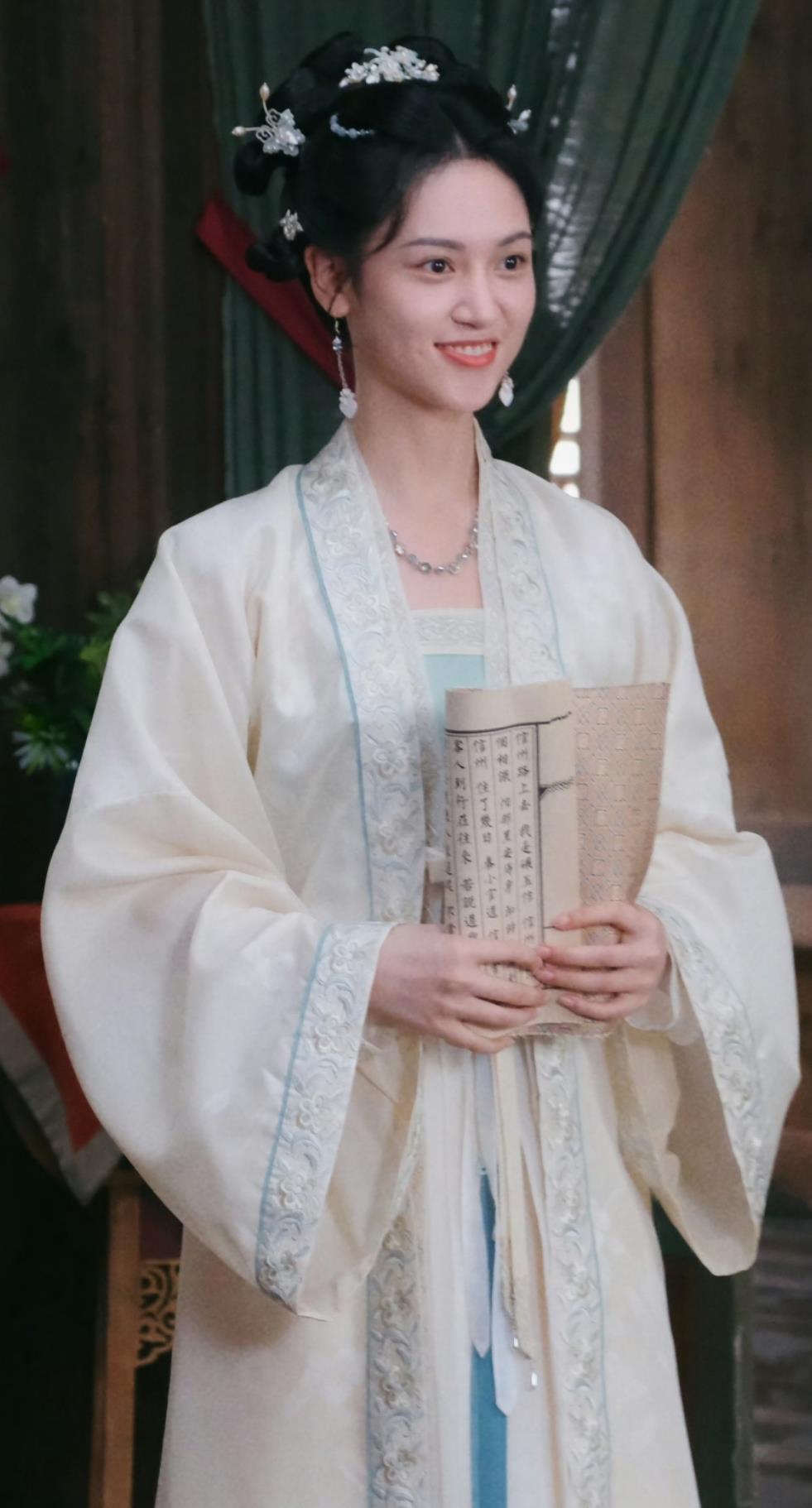 Chinese TV Series Blossoms in Adversity Hua Rong Costume Ancient China Noble Lady Clothing Traditional Woman Hanfu Dress