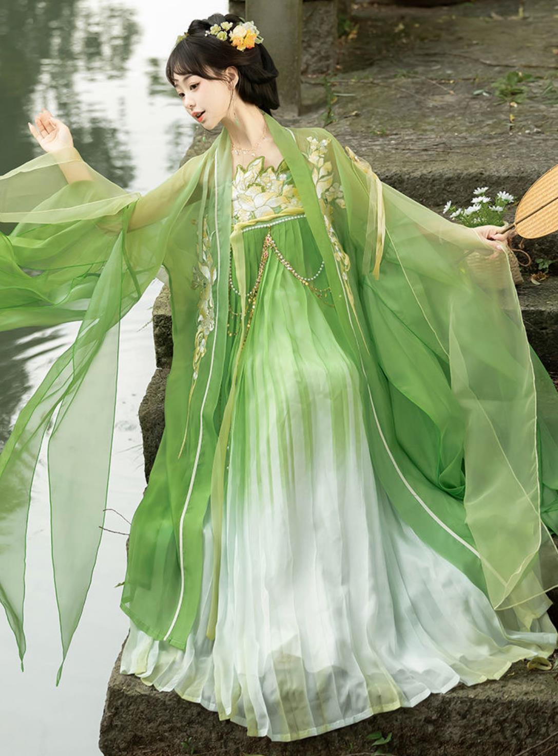 Chinese Tang Dynasty Royal Princess Green Dress Ancient China Fairy Clothing Traditional Hanfu Ruqun