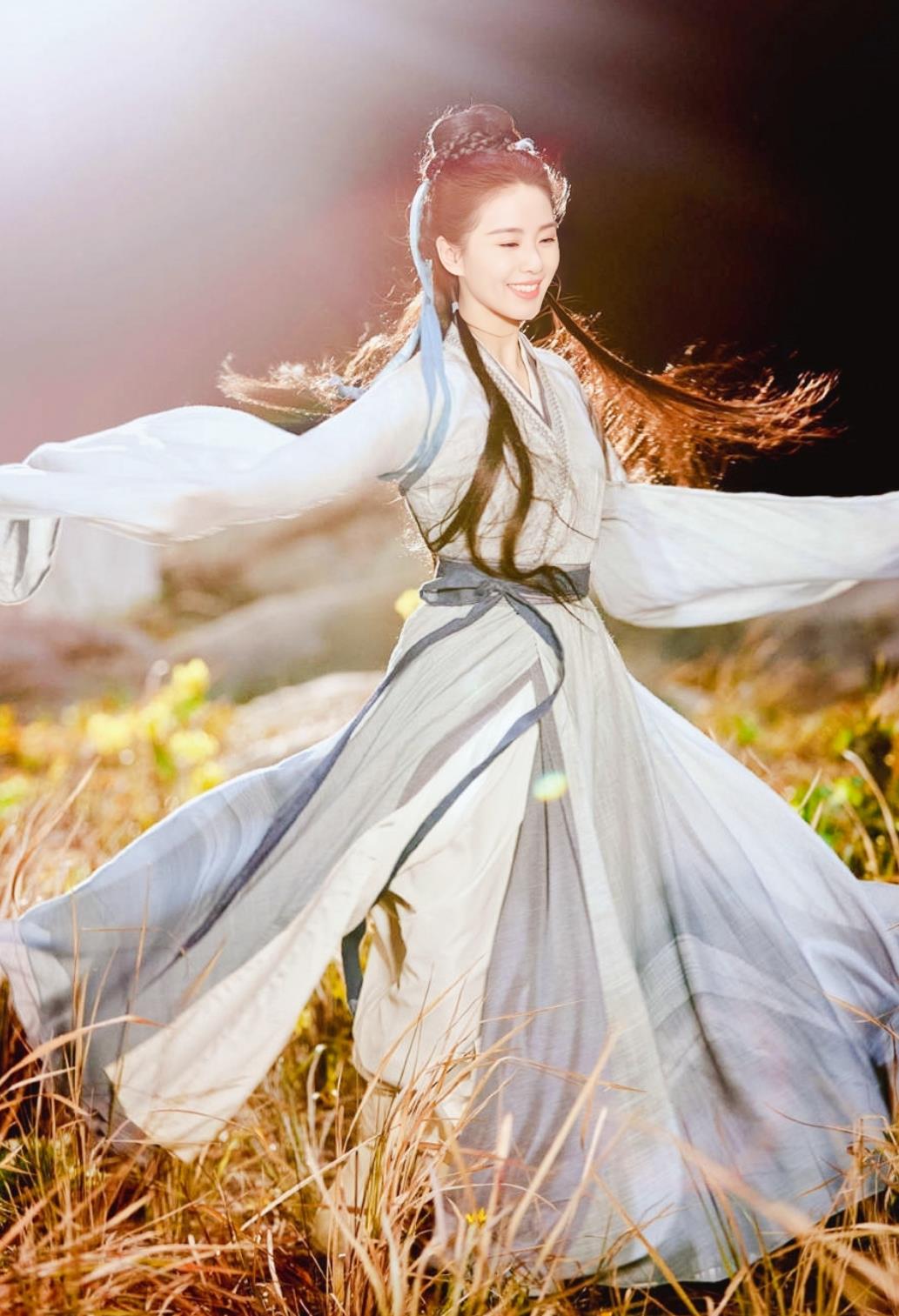 China Ming Dynasty Super Heroine Clothing TV Series A Journey To Love Swordswoman Ren Ruyi Dress