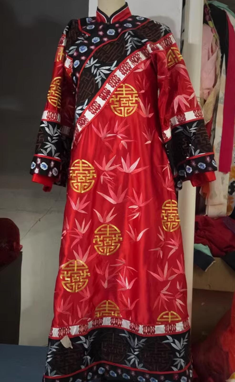 Chinese Qing Dynasty Empress Dress Ancient China Court Woman Clothing Traditional Manchu Costume