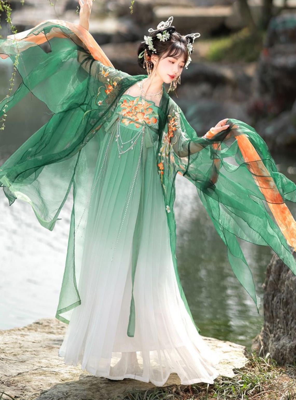 Chinese Tang Dynasty Royal Princess Green Dress Ancient China Fairy Costume Traditional Hanfu Clothing