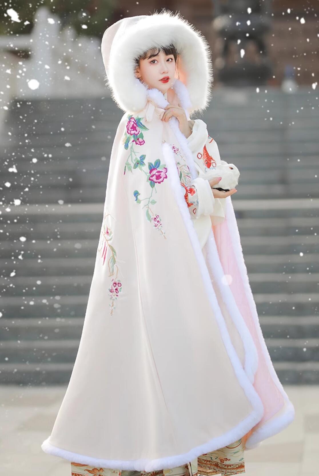 Winter Traditional Hanfu Cape Ancient China Princess Costume Embroidered Warm Cloak