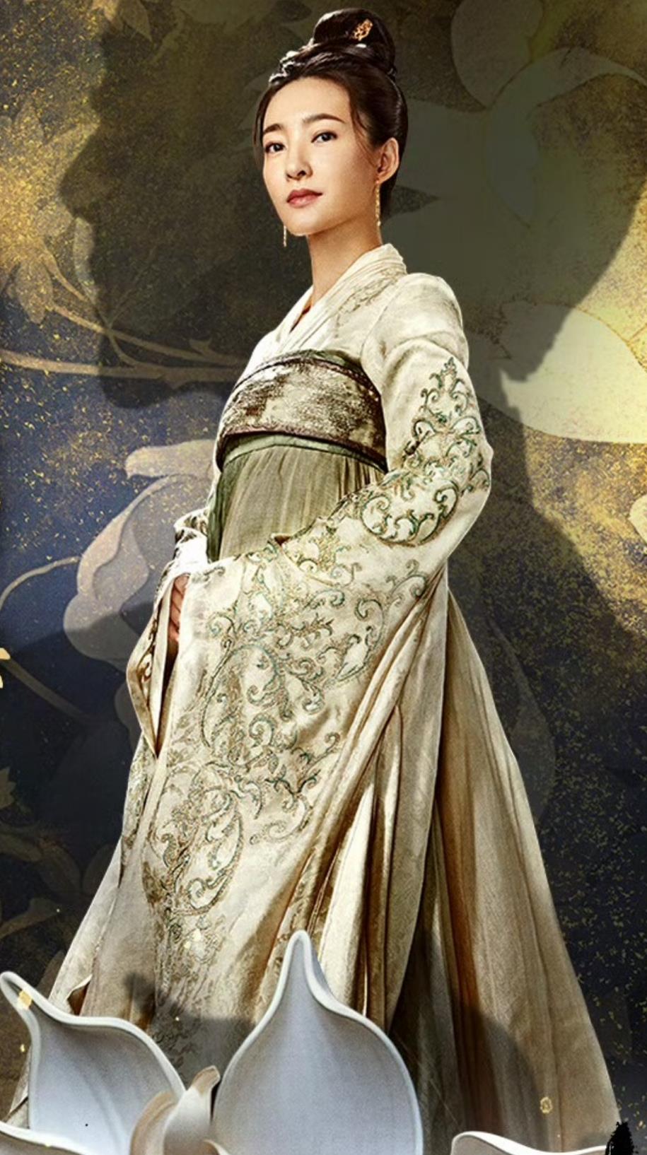 Chinese TV Series Judge Dee's Mystery Female Entertainer Cao An Costume Ancient China Tang Dynasty Court Woman Hanfu Clothing