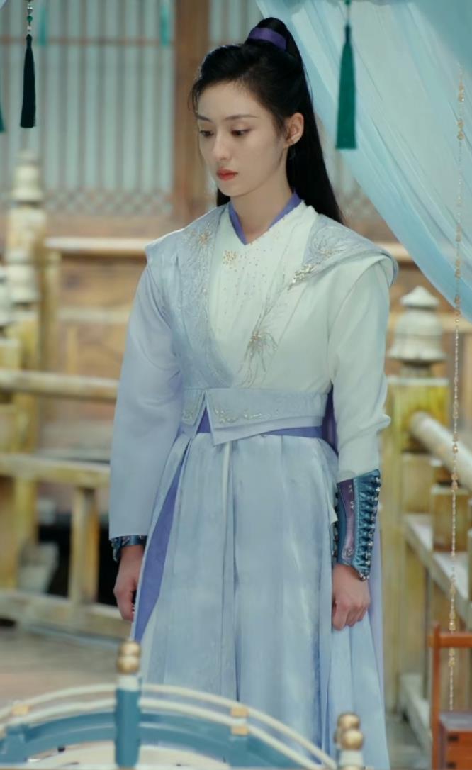 Ancient China Female Swordsman Clothing Chinese TV Drama Dashing Youth Chivalrous Woman Li Han Yi Garment Costume