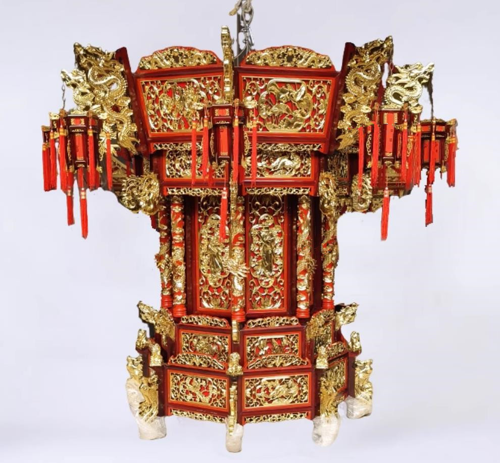 Chinese Wood Lantern Fully Carved Large Dragon Head Gold Gilded Temple Glazed Lamp Hand Painted Antique Palace Lantern