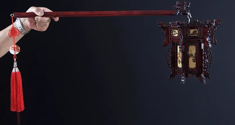 Dancing Handle Hexagonal Wood Mini Palace Lantern Chinese Antique Style Handheld Lantern Traditional Small Wooden Pendant Light