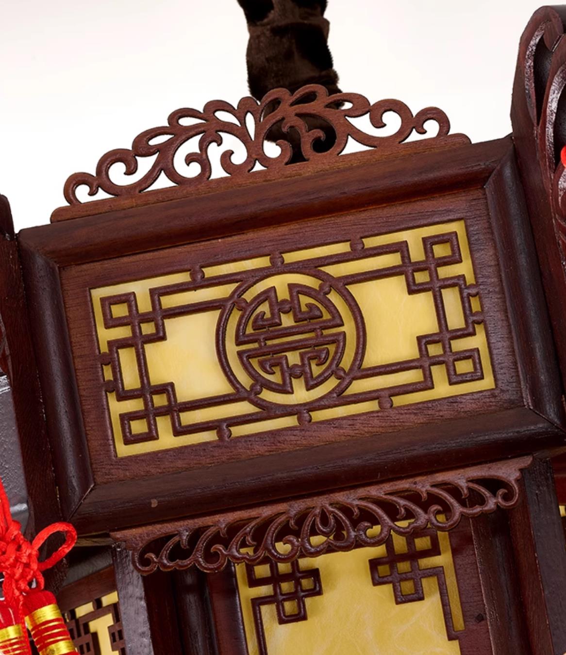 Chinese Antique Lantern Pendant Light Handmade Wood Palace Lantern Outdoor Waterproof Decoration Light