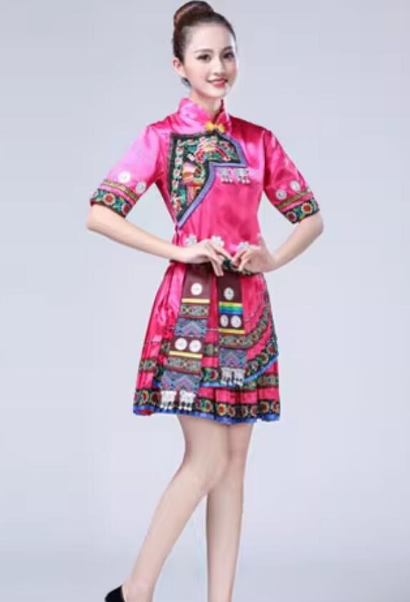 Traditional Chinese Tujia Nationality Dance Costume Ethnic Woman Clothing Tujia Minority Blouse and Pleated Skirt Complete Set