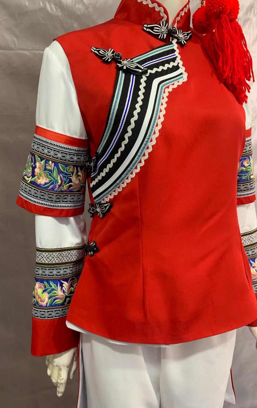 Yunnan Dali Bai Ethnic Costume Minority Performance Attire Golden Flower Dance Dress