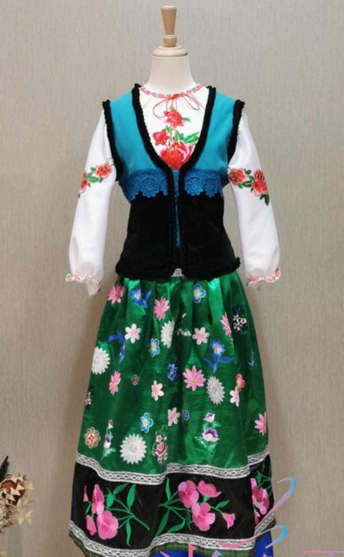 European Fashion Show Performance Attire Nordic Traditional Costume Dutch Swiss Women Dress