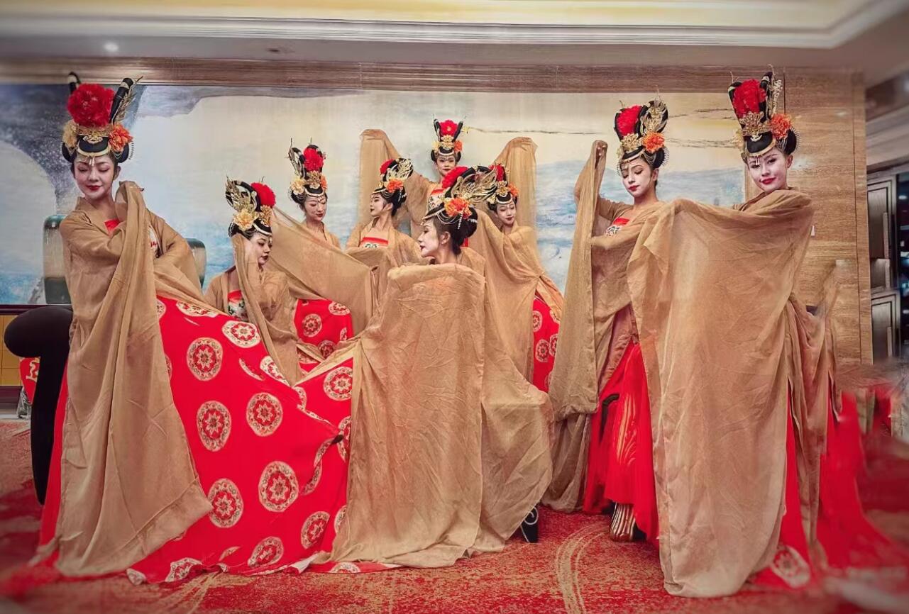 Hanfu Hezi Qun Wide Sleeve Gown Chinese Classical Dance Performance Costume Tang Dynasty Empress Dress