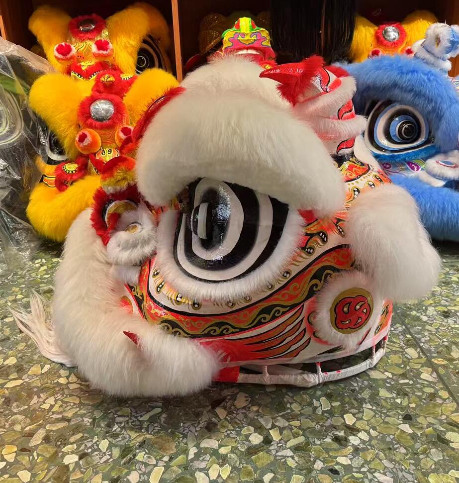 Hand Painted Chinese Dancing Lion Head Traditional Celebration Lion Dance Costumes Complete Set